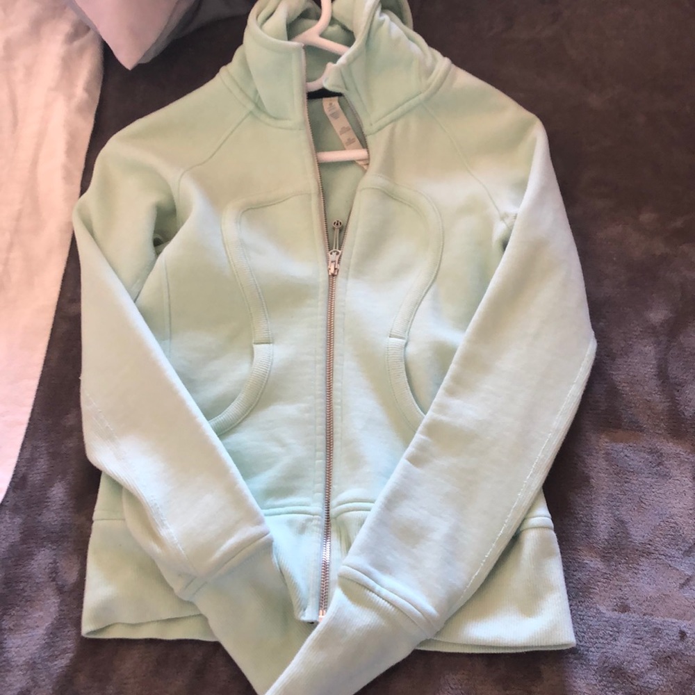 Lululemon Scuba Hoodie (mint)